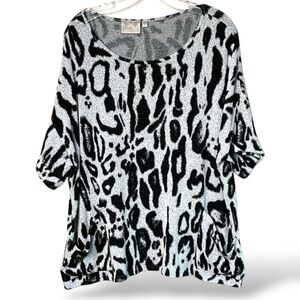 DANTELLE Animal Print Short Sleeve Lightweight Sweater Front Pockets Sz L
